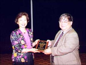 scholar1.jpg (9688 bytes)