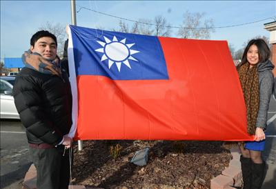 寒冬庆元旦 爱国炽烈心 圣路易侨学界举行中华民国104年升旗典礼